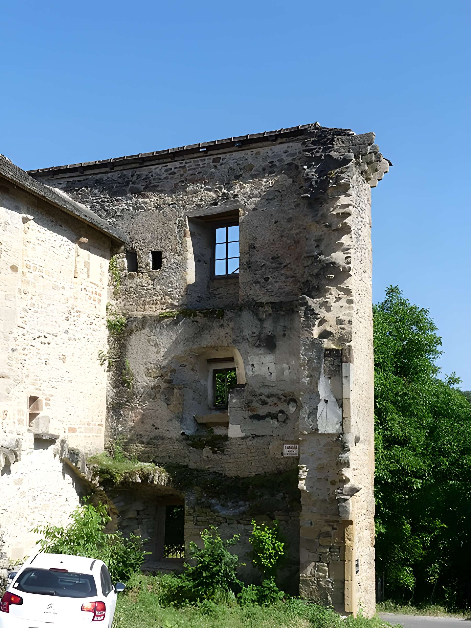 Enceinte fortifiée du village de Flaujac