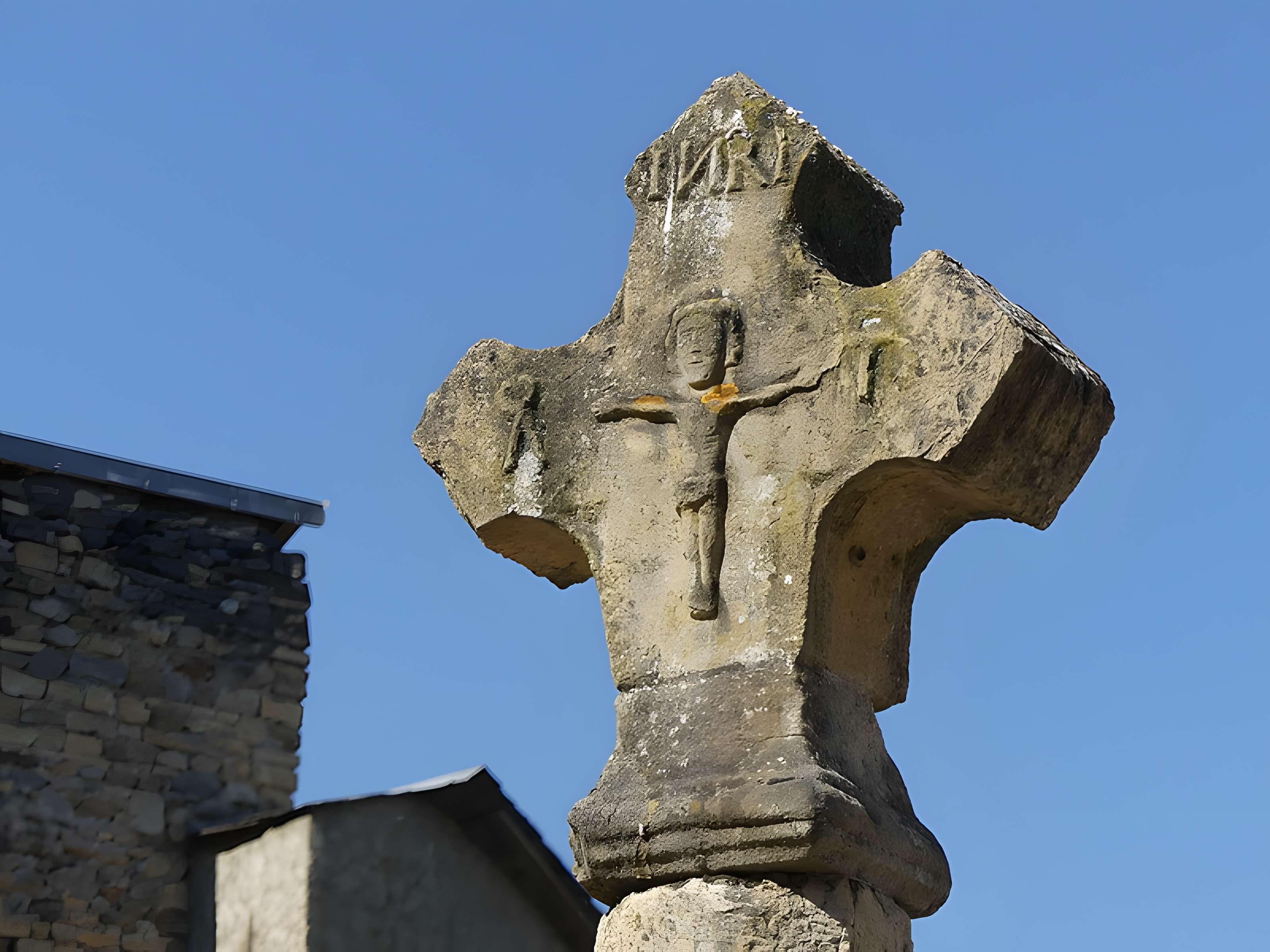 Enceinte fortifiée du village de Flaujac