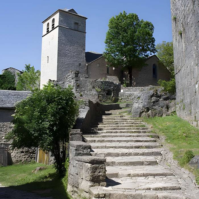 Photo de Donjon e i resti del castello