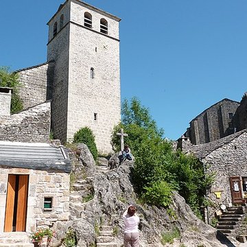 Donjon et les restes du château