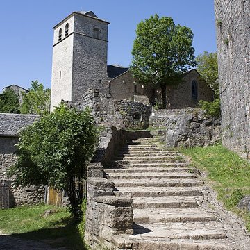 Donjon et les restes du château