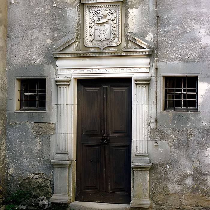 Photo de Haus unterstützt von der nördlichen Front der Rampen