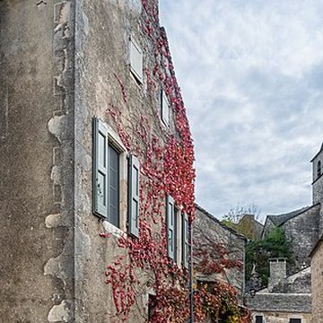 Maison adossée au front Nord des remparts