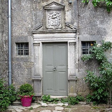 Maison adossée au front Nord des remparts