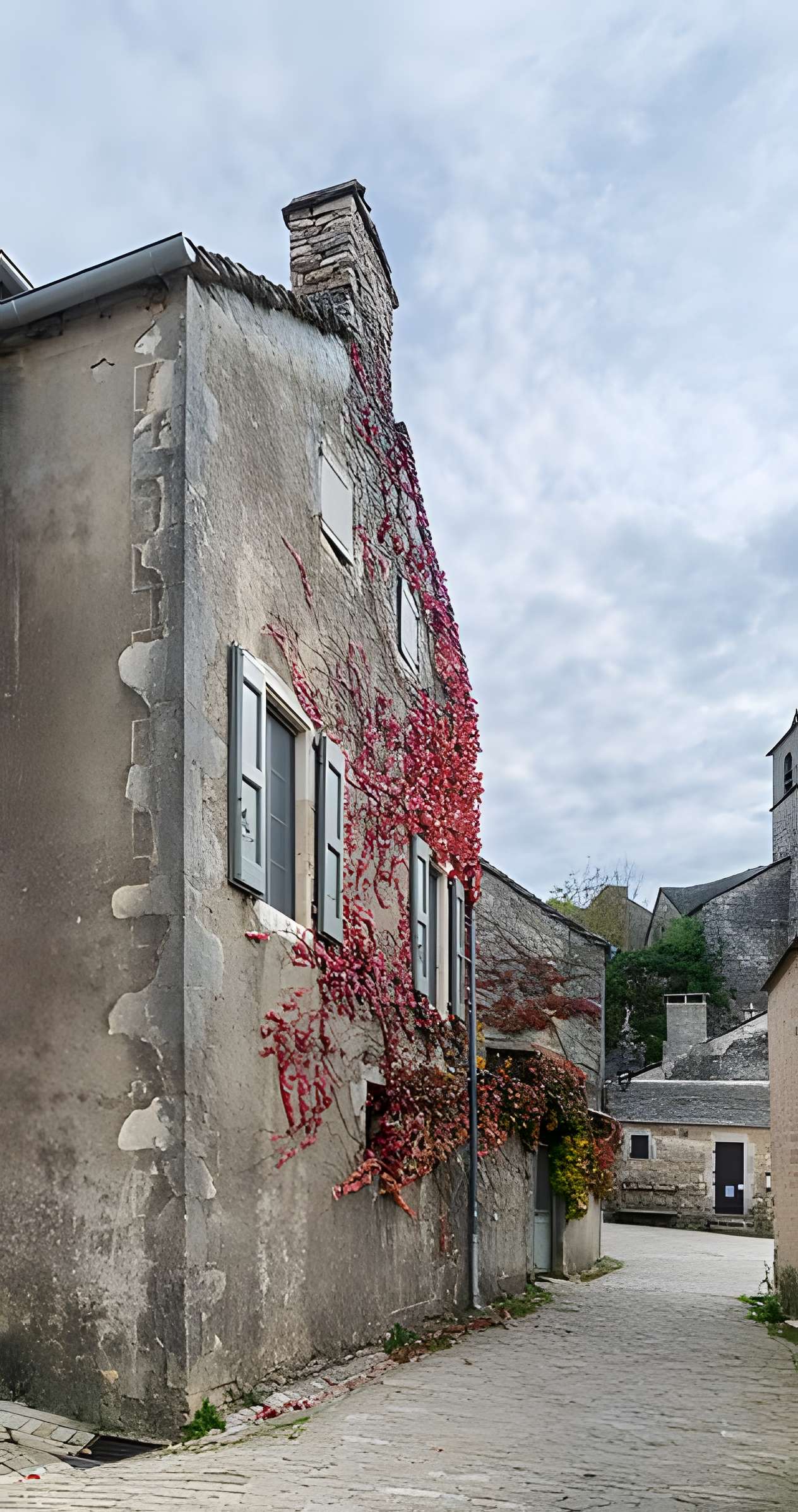 Maison adossée au front Nord des remparts