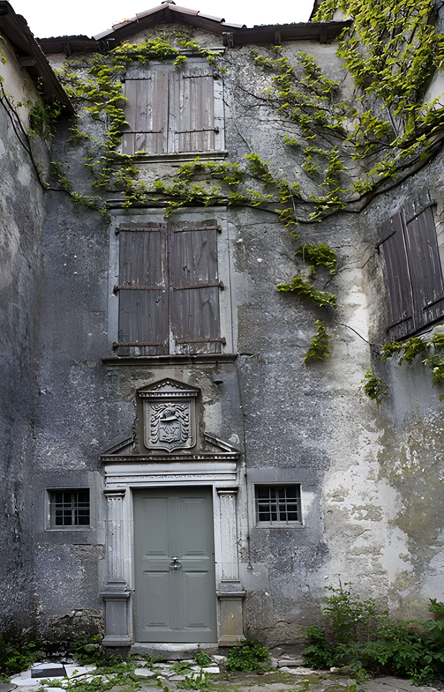 Maison adossée au front Nord des remparts