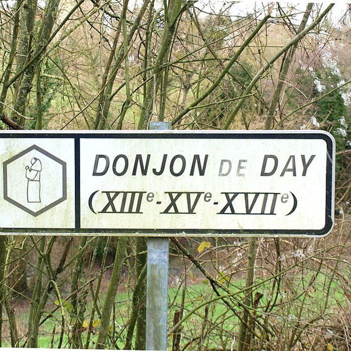 Photo de Donjon de Day à Neuville-Day