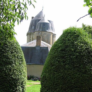 Donjon de Day à Neuville-Day