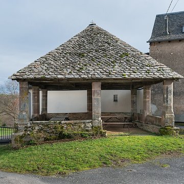 Halle-oratoire du hameau de Naves
