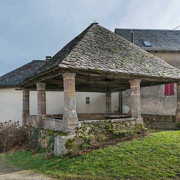 Halle-oratoire du hameau de Naves