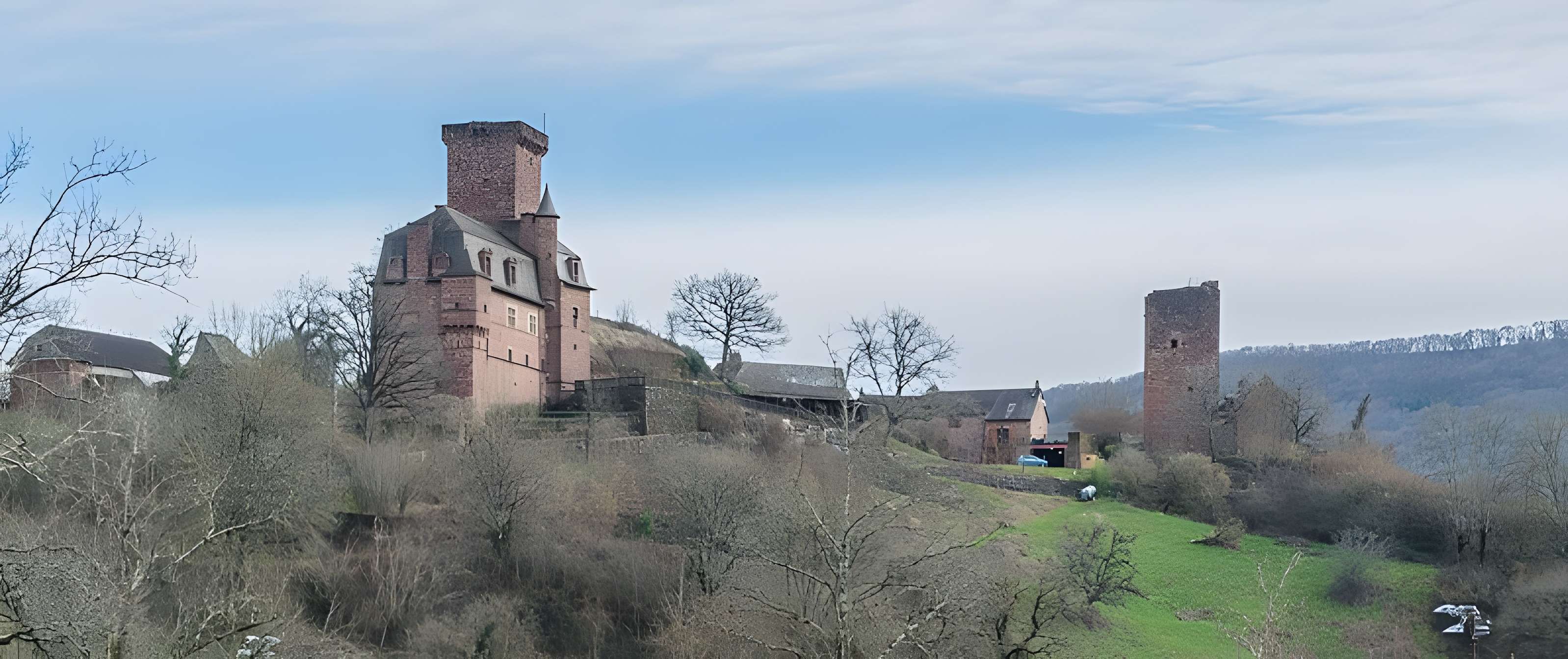 Château Mage et château de la Servairie