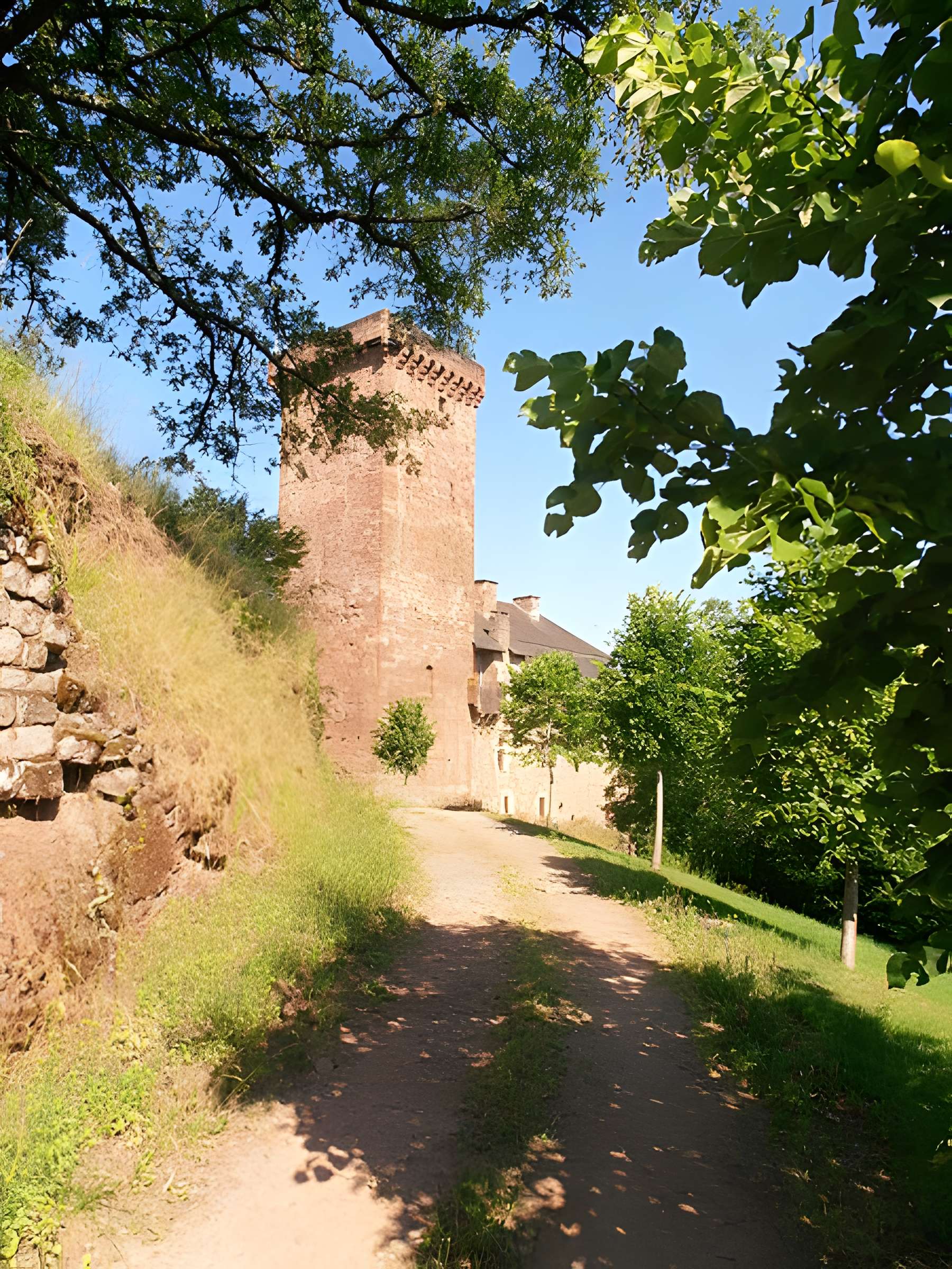 Château Mage et château de la Servairie