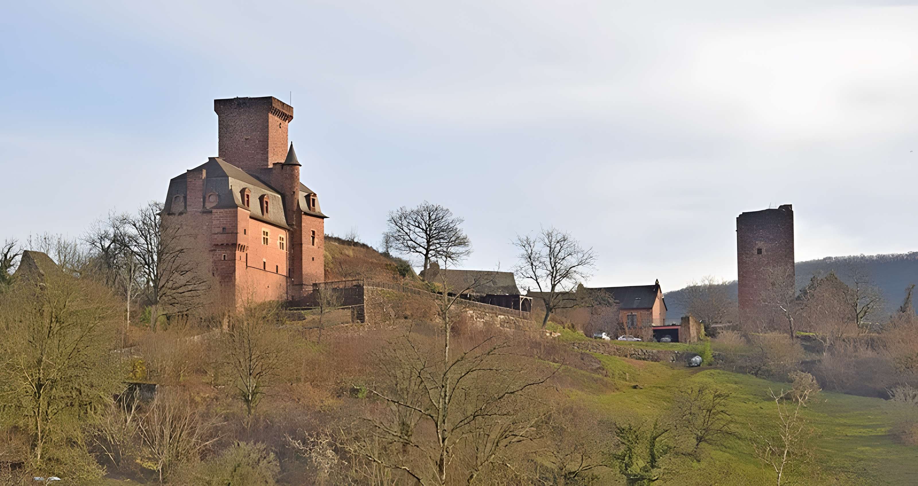 Château Mage et château de la Servairie