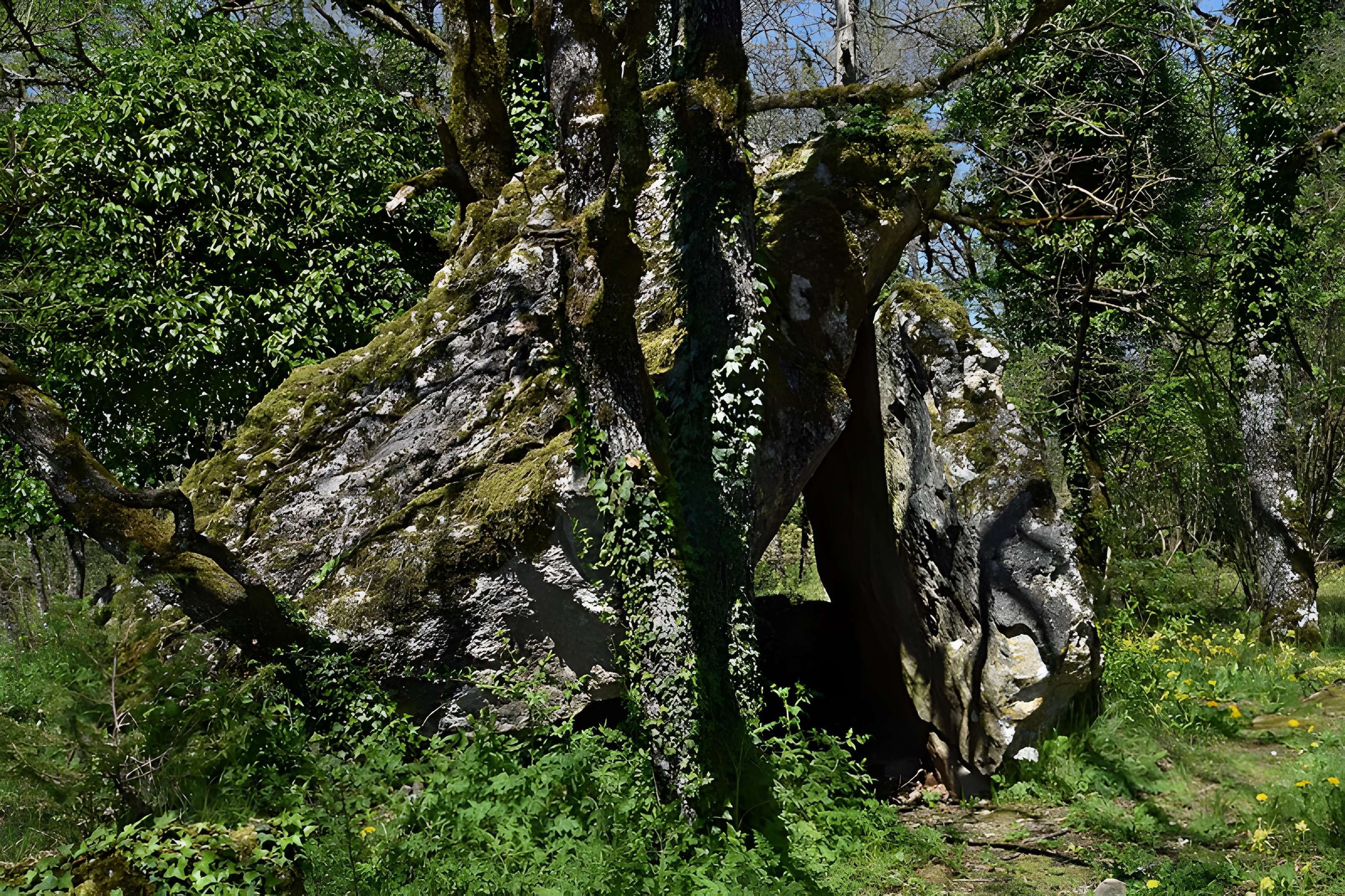 Site archéologique du dolmen du Roc de la Françoune