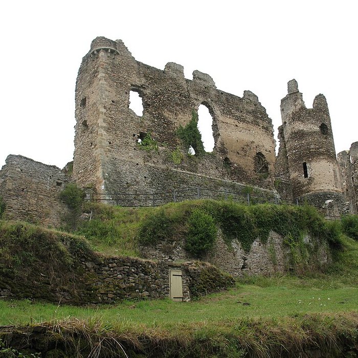 Photo de Château-Rocher de Saint-Rémy-de-Blot
