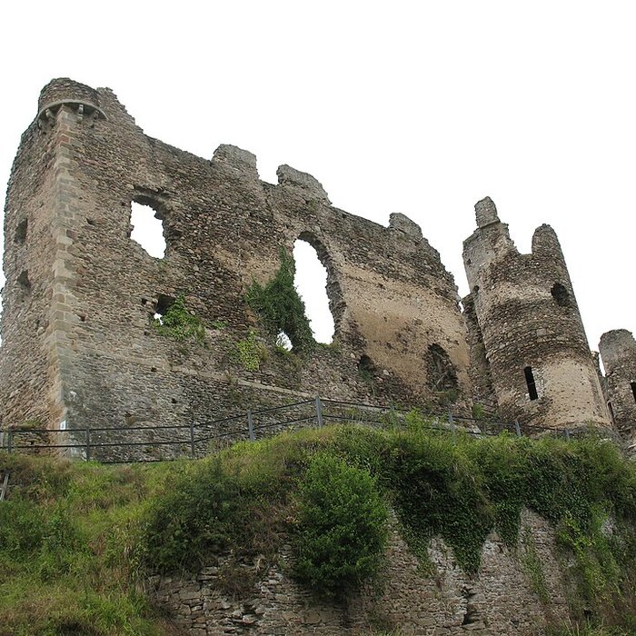Photo de Château-Rocher de Saint-Rémy-de-Blot