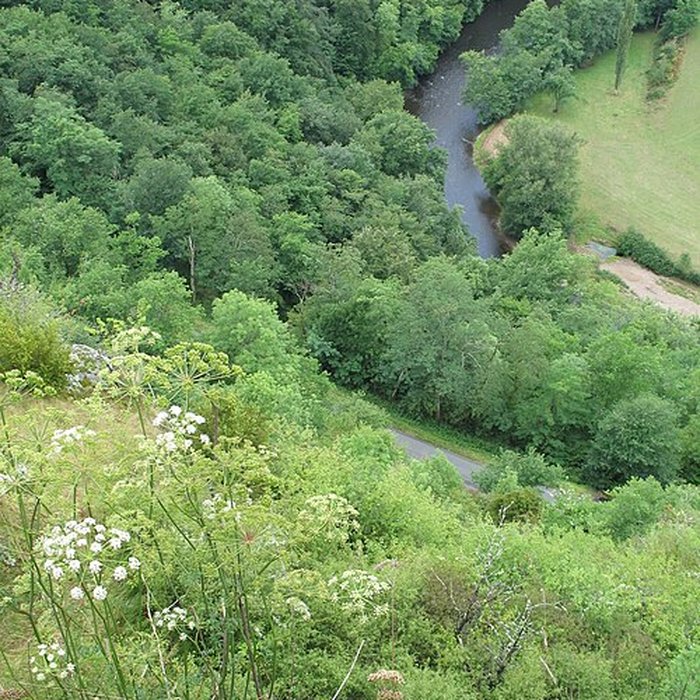 Photo de Château-Rocher de Saint-Rémy-de-Blot