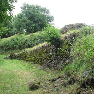 Château-Rocher de Saint-Rémy-de-Blot