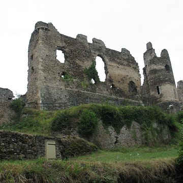 Château-Rocher de Saint-Rémy-de-Blot