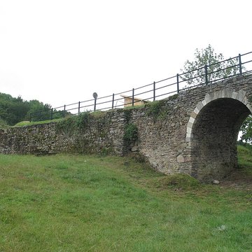 Château-Rocher de Saint-Rémy-de-Blot