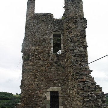 Château-Rocher de Saint-Rémy-de-Blot