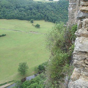 Château-Rocher de Saint-Rémy-de-Blot