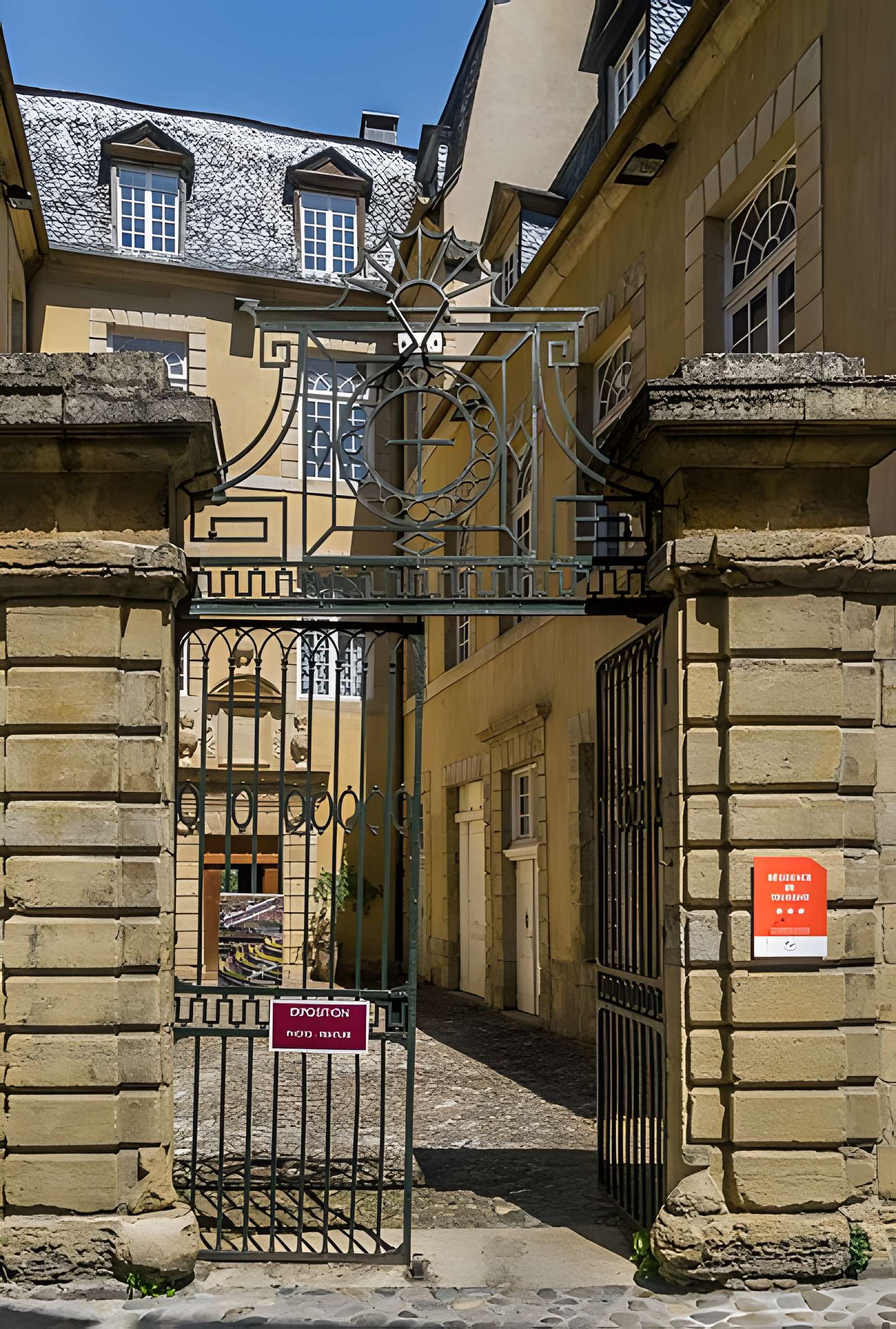 Ancien hôtel de Ricard (Ecole Saint-Louis)