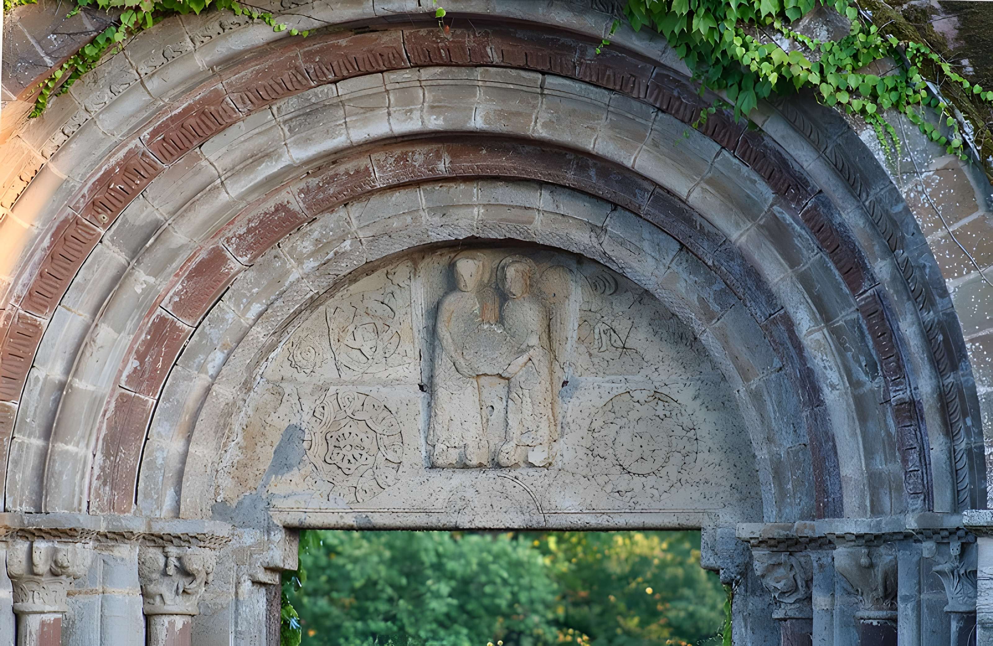 Portail roman de Levignac