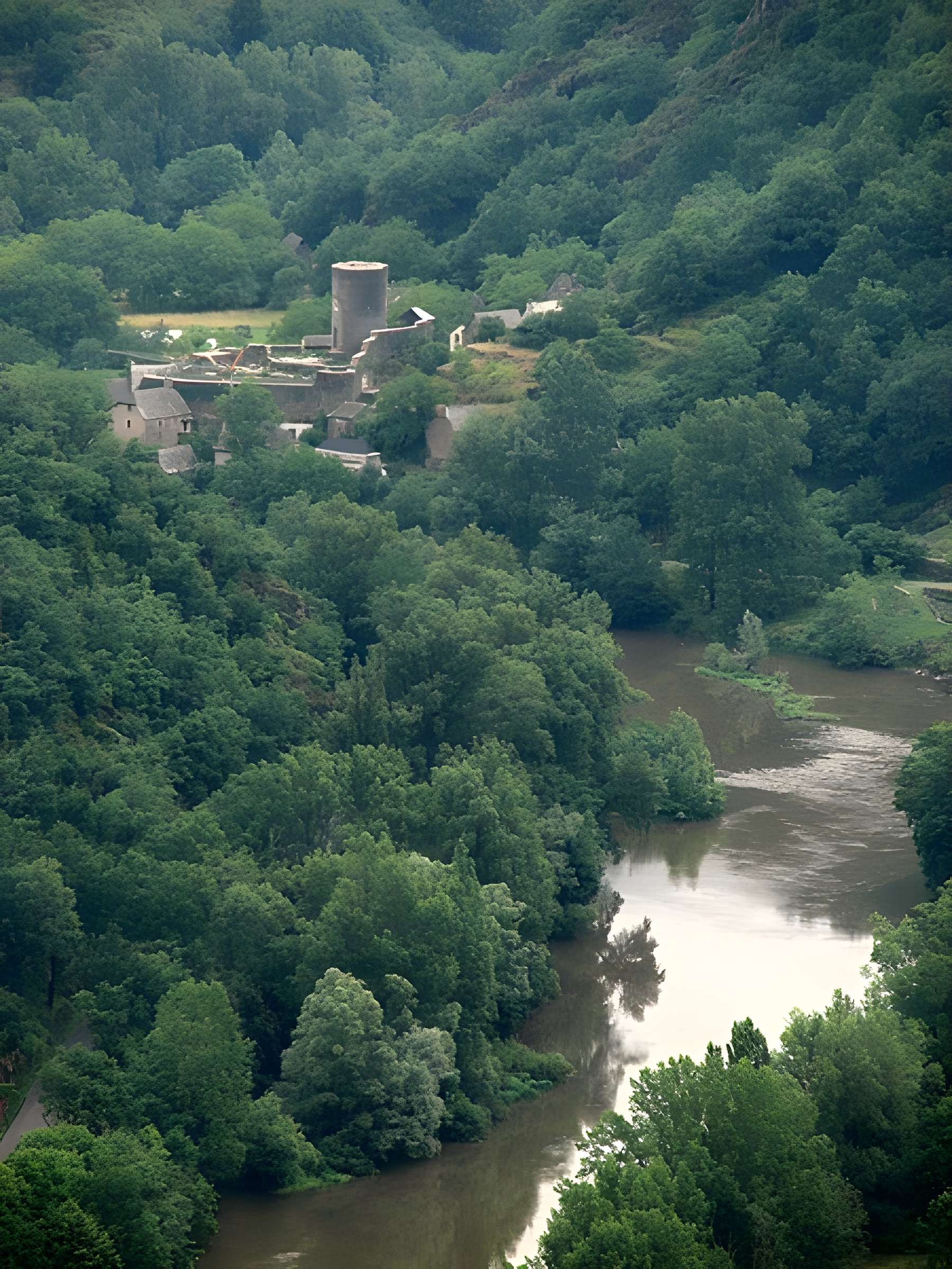 Château de Montarnal