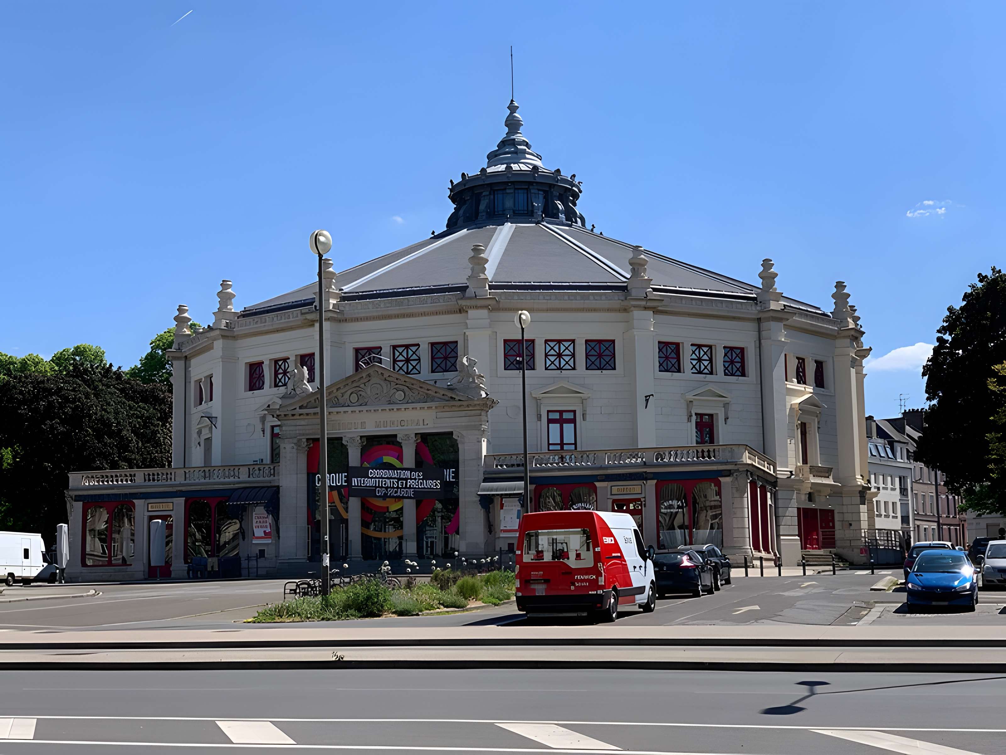 Cirque Jules-Verne à Amiens