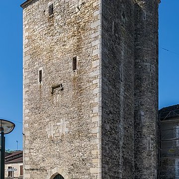Porte de ville carrée