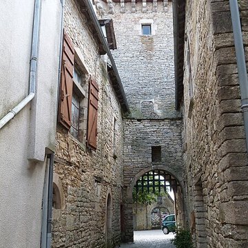 Porte de ville à machicoulis