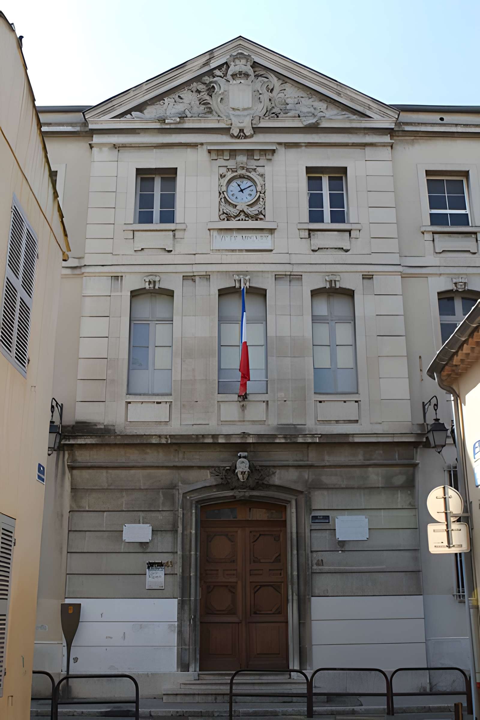 Couvent des Bénédictines et couvent des Ursulines  , actuellement collège Mignet