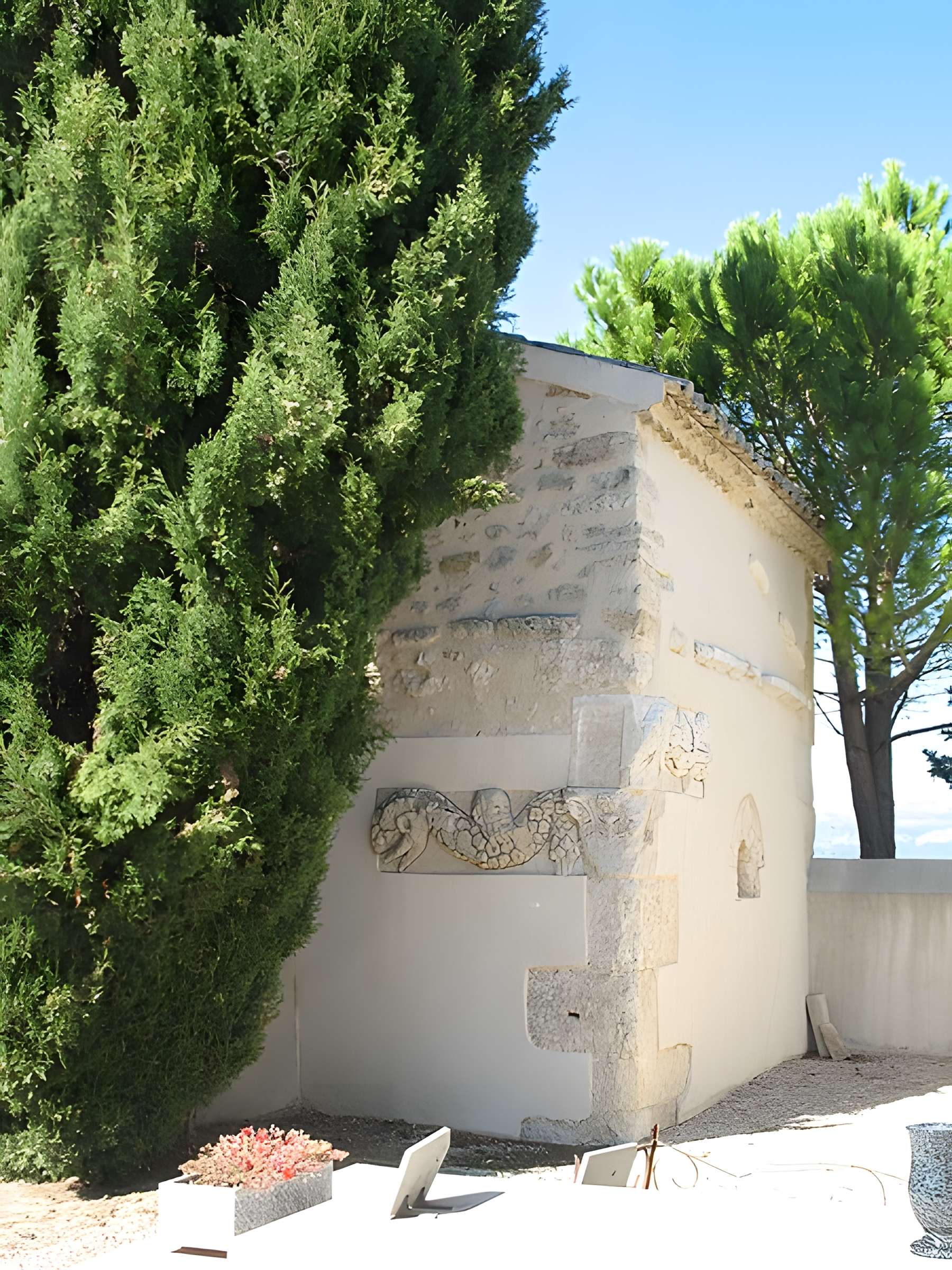 Chapelle romane du cimetière