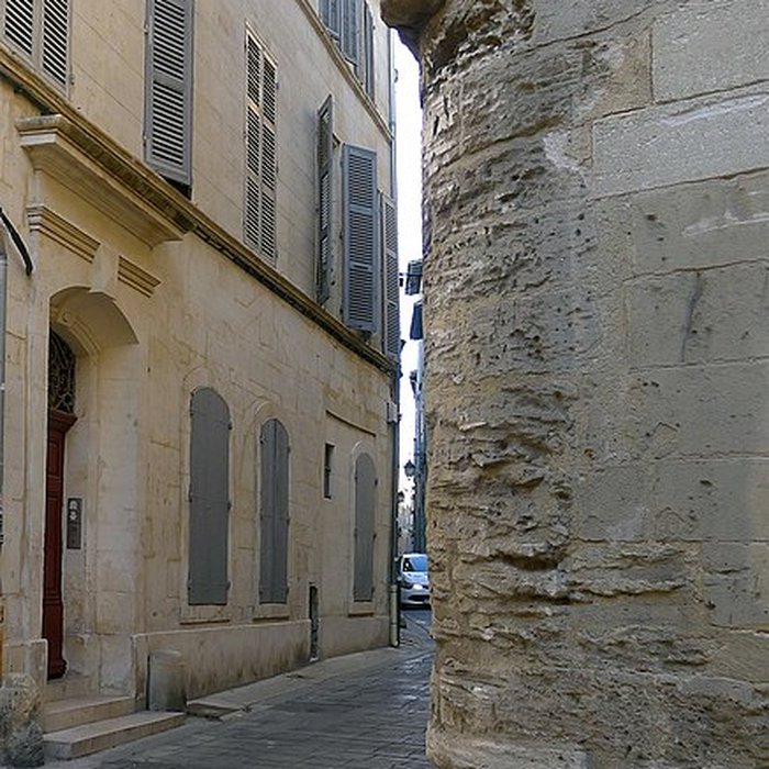 Photo de Ancien collège des Jésuites et ancien hôtel de Laval-Castellane, actuellement musée dart chrétien et Museon Arlaten