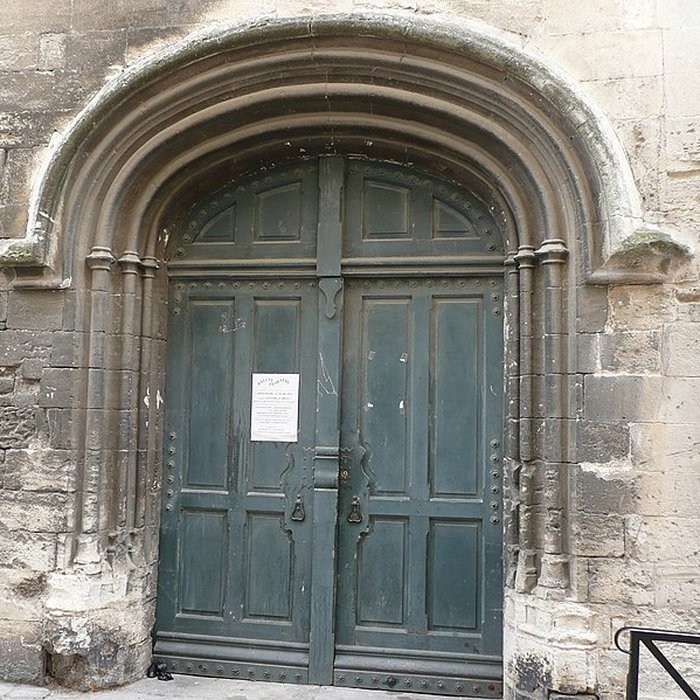 Photo de Ancien collège des Jésuites et ancien hôtel de Laval-Castellane, actuellement musée dart chrétien et Museon Arlaten