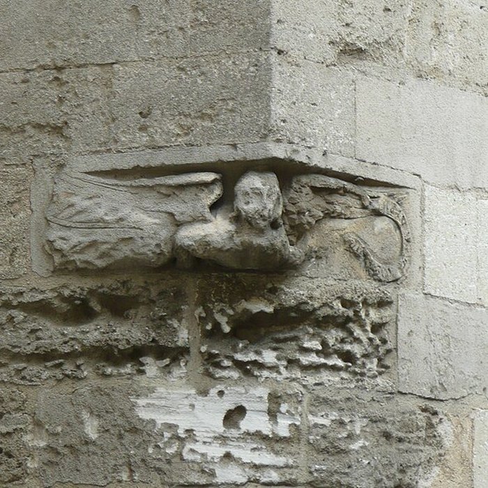 Photo de Ancien collège des Jésuites et ancien hôtel de Laval-Castellane, actuellement musée dart chrétien et Museon Arlaten