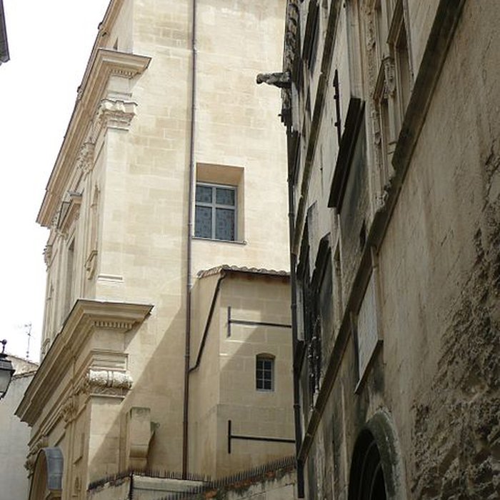 Photo de Ancien collège des Jésuites et ancien hôtel de Laval-Castellane, actuellement musée dart chrétien et Museon Arlaten