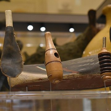 Ancien collège des Jésuites et ancien hôtel de Laval-Castellane, actuellement musée dart chrétien et Museon Arlaten
