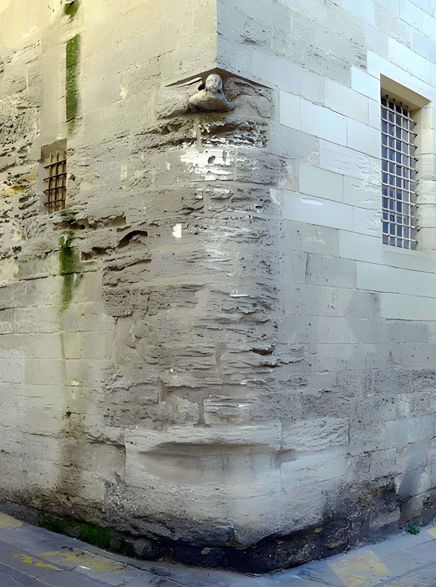 Ancien collège des Jésuites et ancien hôtel de Laval-Castellane, actuellement musée d'art chrétien et Museon Arlaten