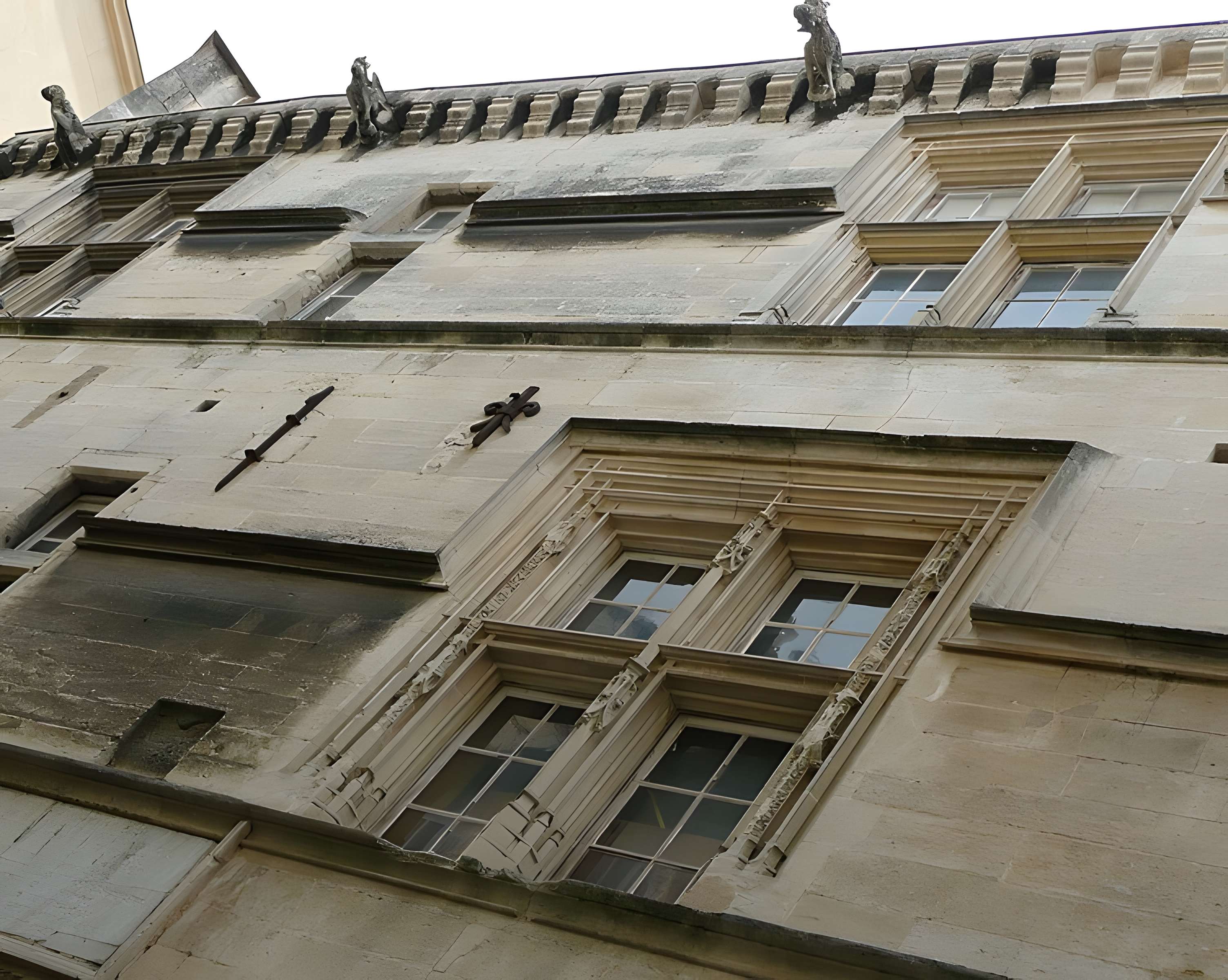Ancien collège des Jésuites et ancien hôtel de Laval-Castellane, actuellement musée d'art chrétien et Museon Arlaten