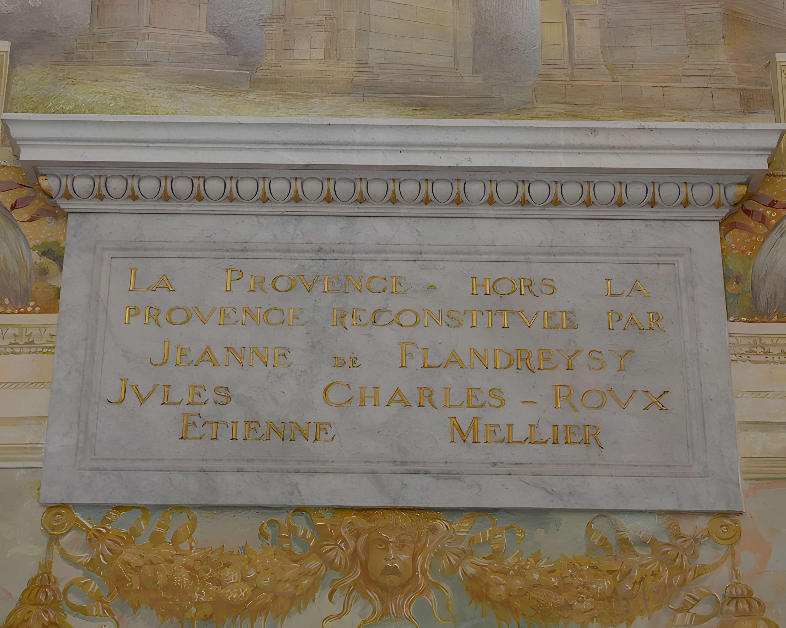 Ancien collège des Jésuites et ancien hôtel de Laval-Castellane, actuellement musée d'art chrétien et Museon Arlaten