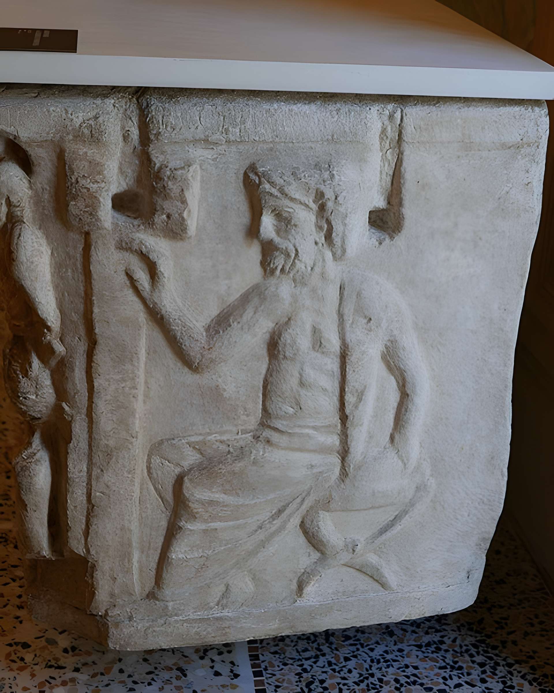 Ancien collège des Jésuites et ancien hôtel de Laval-Castellane, actuellement musée d'art chrétien et Museon Arlaten