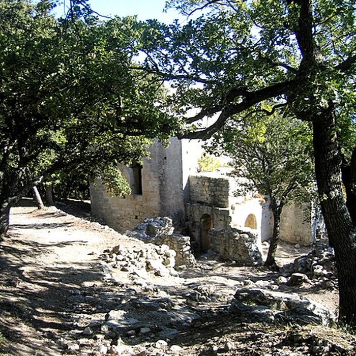 Photo de Chapelle Sainte-Anne-de-Goiron également sur commune de La-Roque-dAnthéron