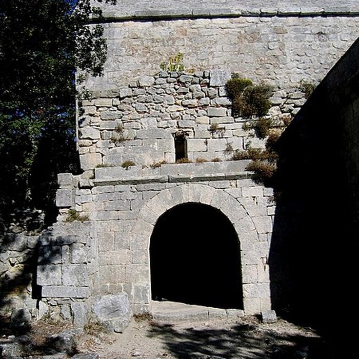 Photo de Chapelle Sainte-Anne-de-Goiron également sur commune de La-Roque-dAnthéron