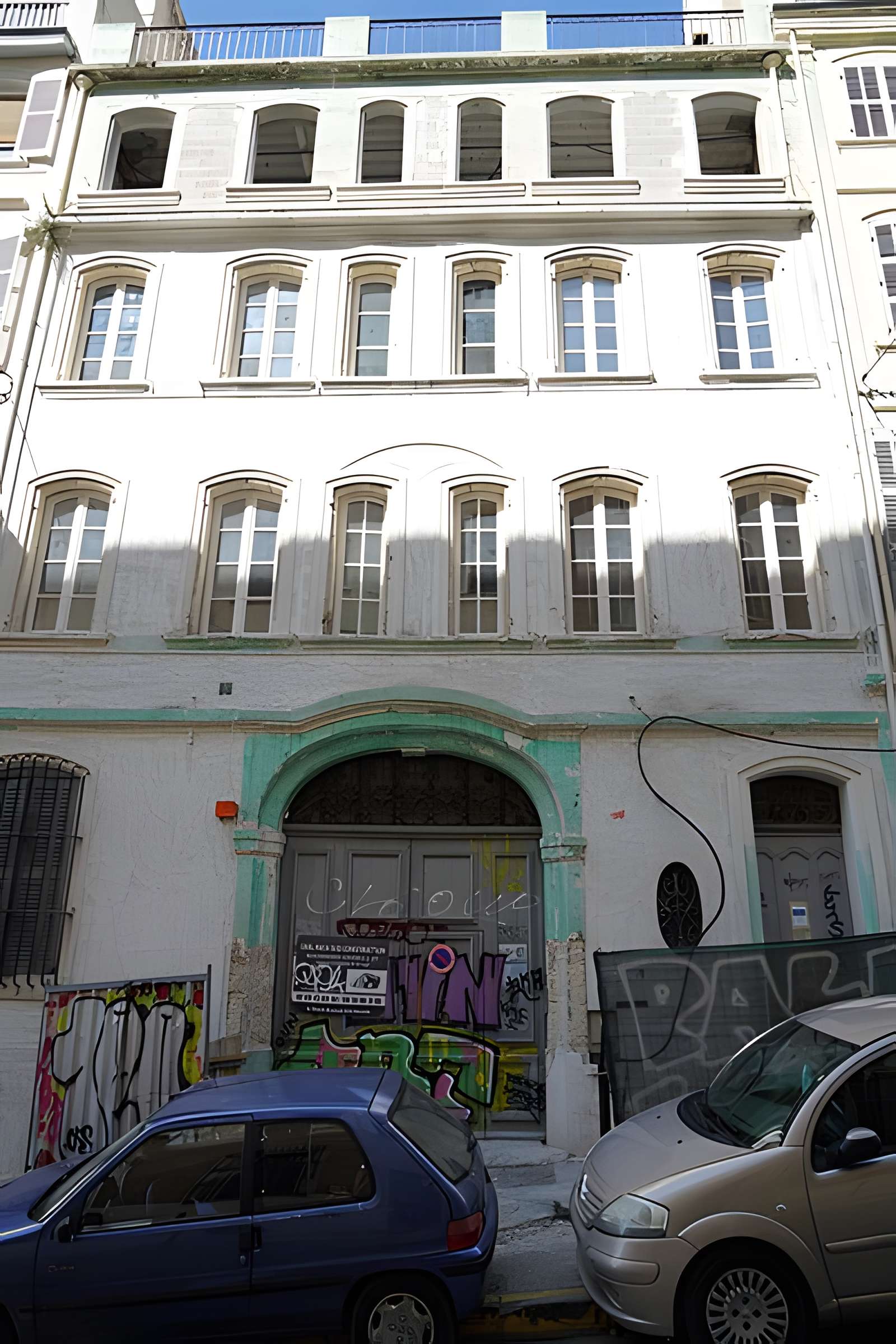 Ancienne bastide Flotte de la Buzine, actuellement occupée par l'établissement scolaire dit  Cours Saint-Thomas-d'Aquin