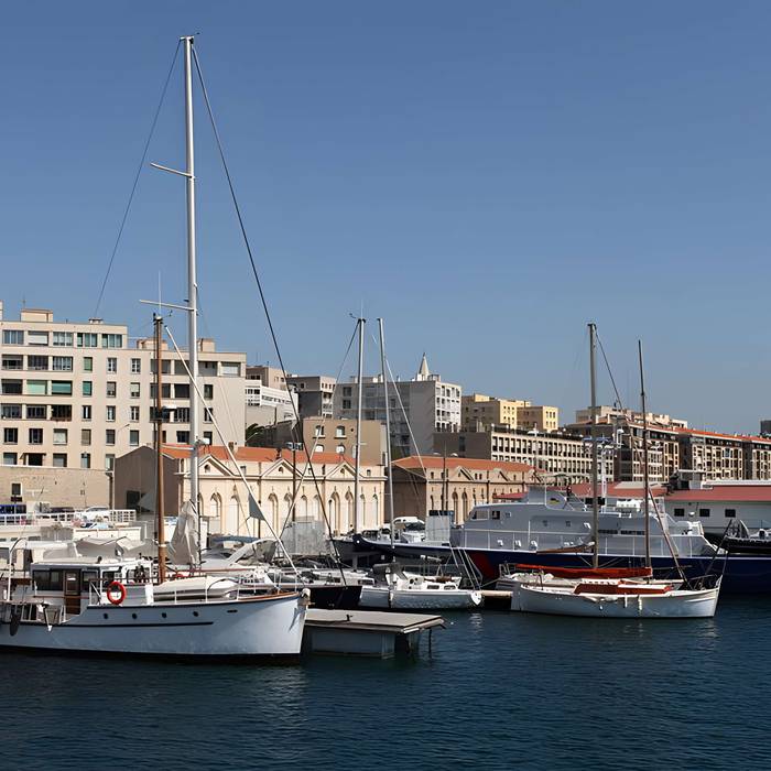 Photo de Voormalig gezondheidsdepot in Marseille