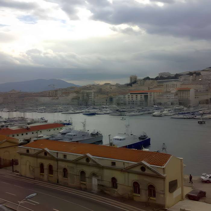 Photo de Voormalig gezondheidsdepot in Marseille