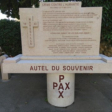 Clocher des Accoules au vieux port