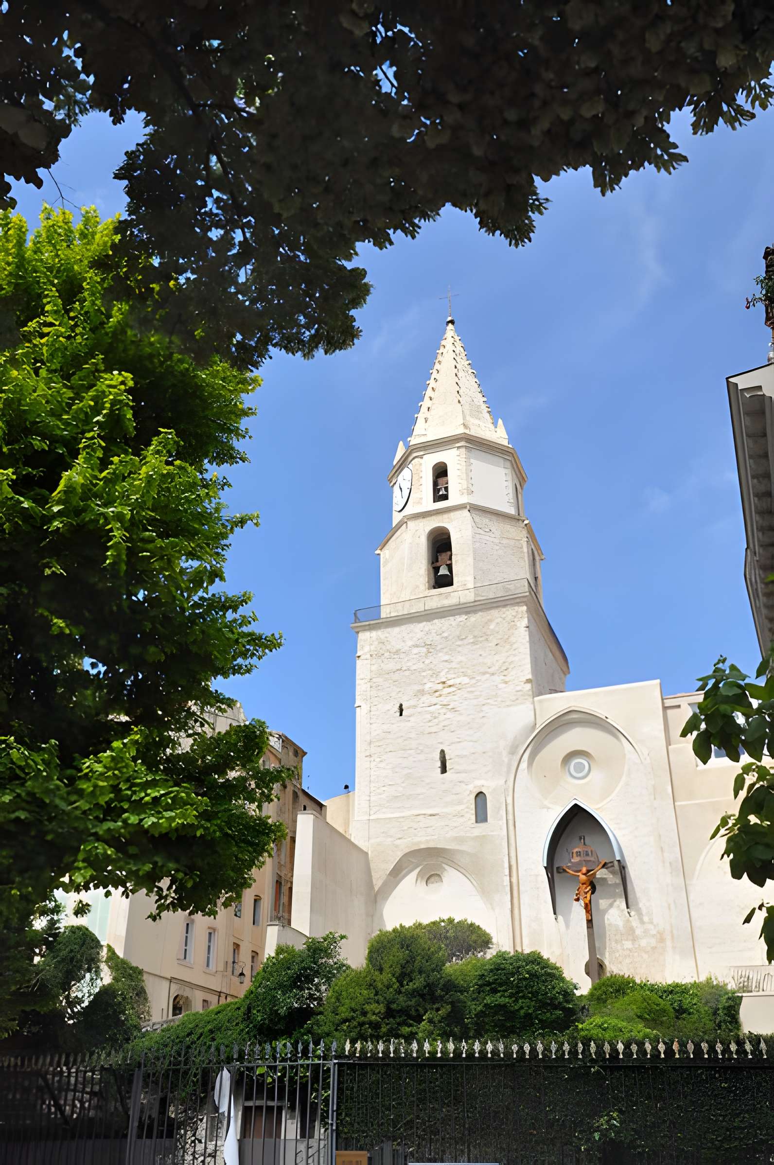 Clocher des Accoules au vieux port